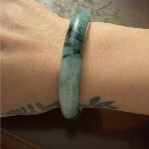 Elegant Green Bangle Bracelet